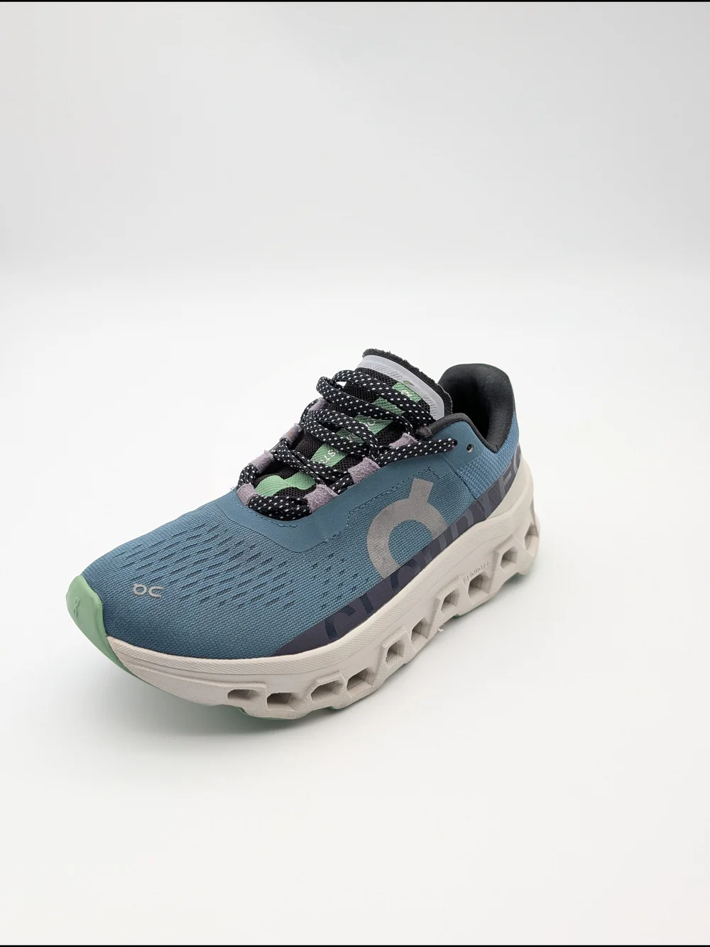 On Cloud monster Women’s Teal Blue Size 7 Running Shoes Comfort